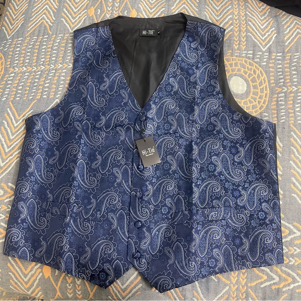 Hi-Tie Black Vest